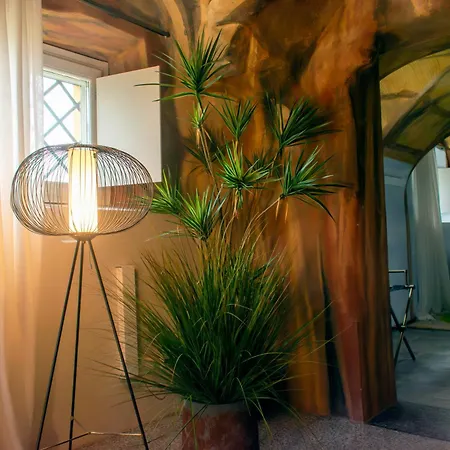 Appartamento La Grotta Incantata - Elegante Tra Arte E Natura A Modena