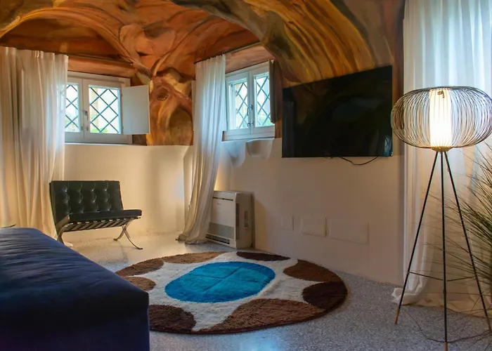 La Grotta - Artistica Esclusiva * Módena